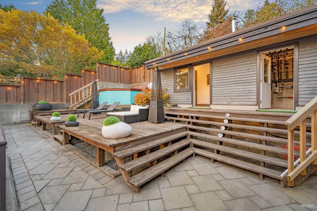 Cypress: Private Bedroom/Bathroom/Office, With Shared Pool, Hot Tub North Vancouver Exterior photo