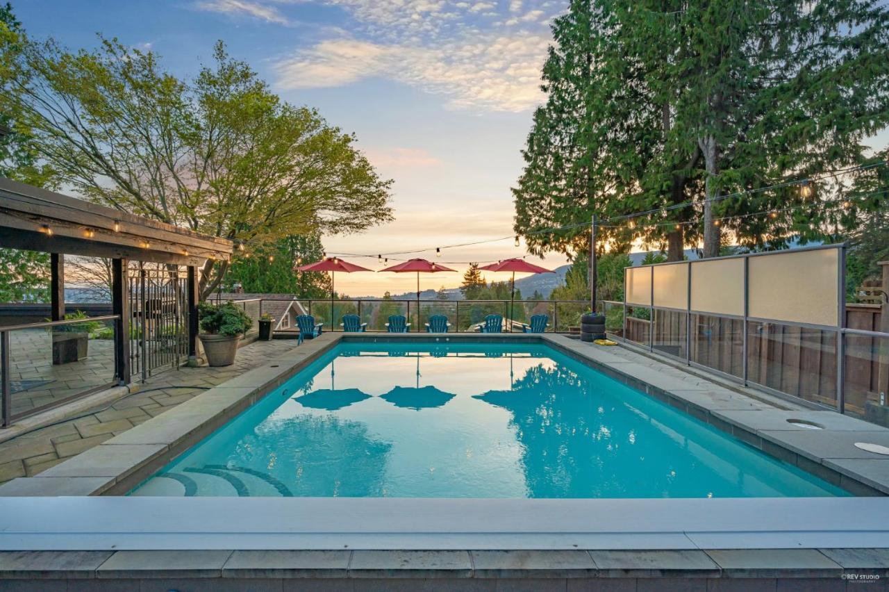 Cypress: Private Bedroom/Bathroom/Office, With Shared Pool, Hot Tub North Vancouver Exterior photo