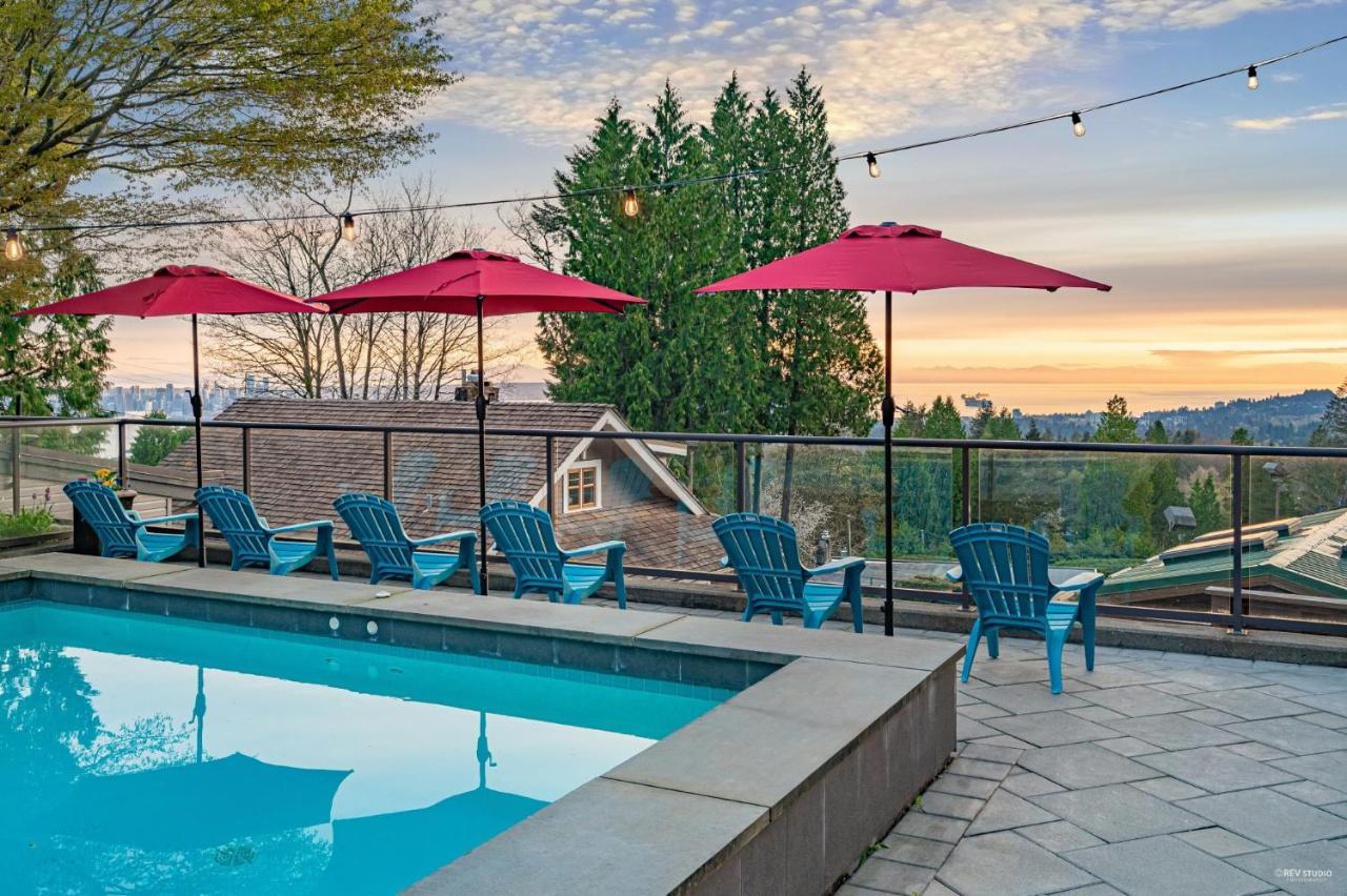 Cypress: Private Bedroom/Bathroom/Office, With Shared Pool, Hot Tub North Vancouver Exterior photo