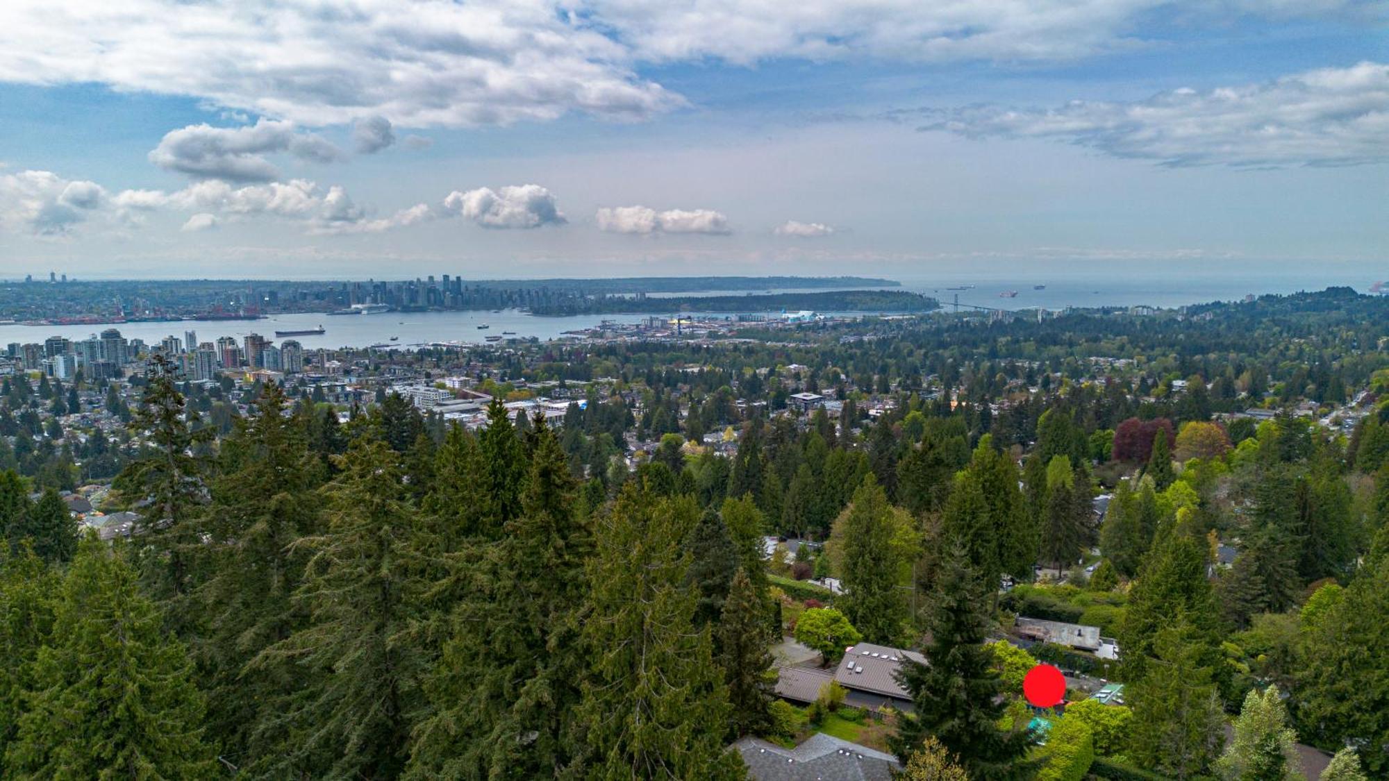 Cypress: Private Bedroom/Bathroom/Office, With Shared Pool, Hot Tub North Vancouver Exterior photo