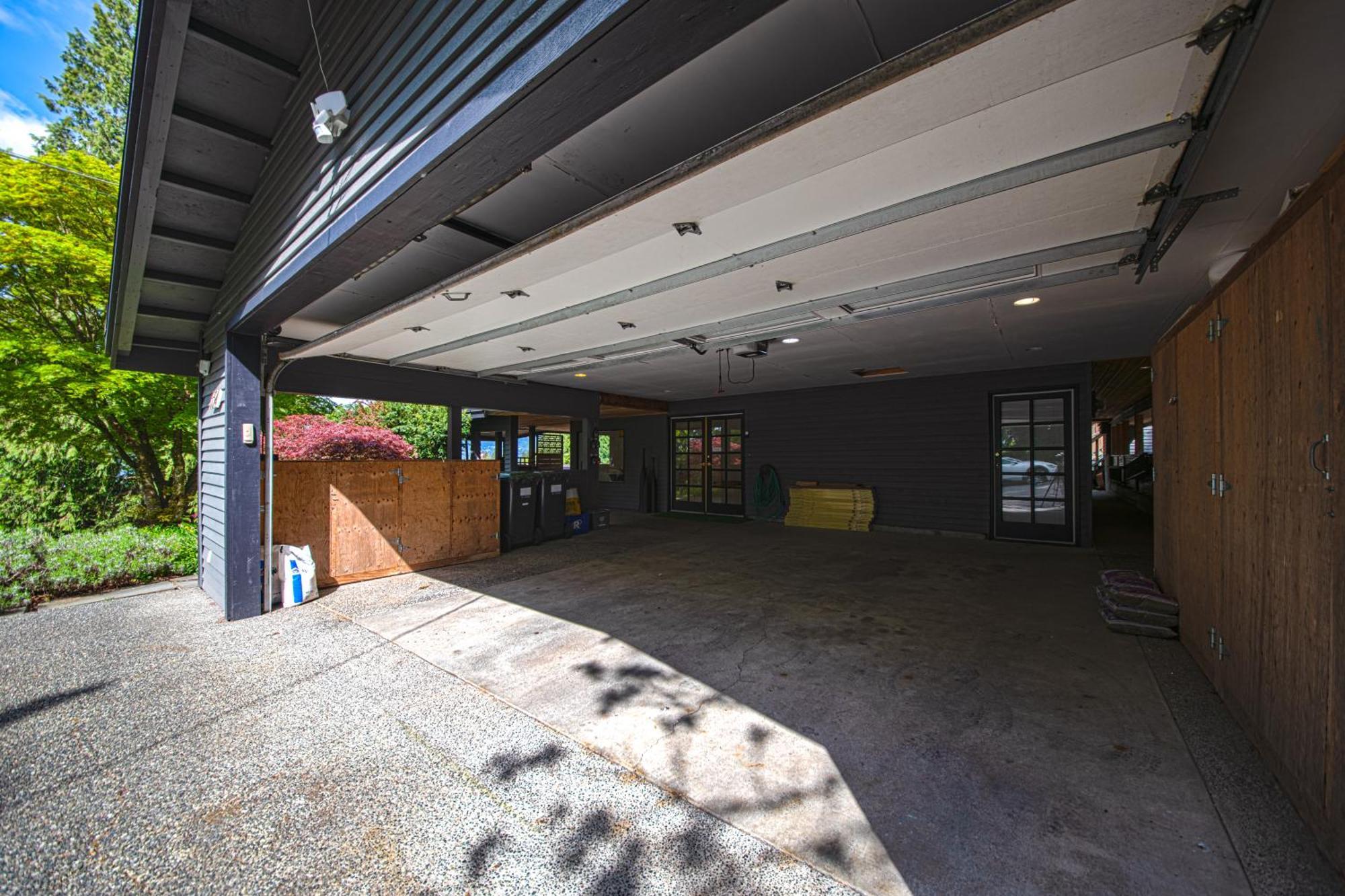 Cypress: Private Bedroom/Bathroom/Office, With Shared Pool, Hot Tub North Vancouver Exterior photo