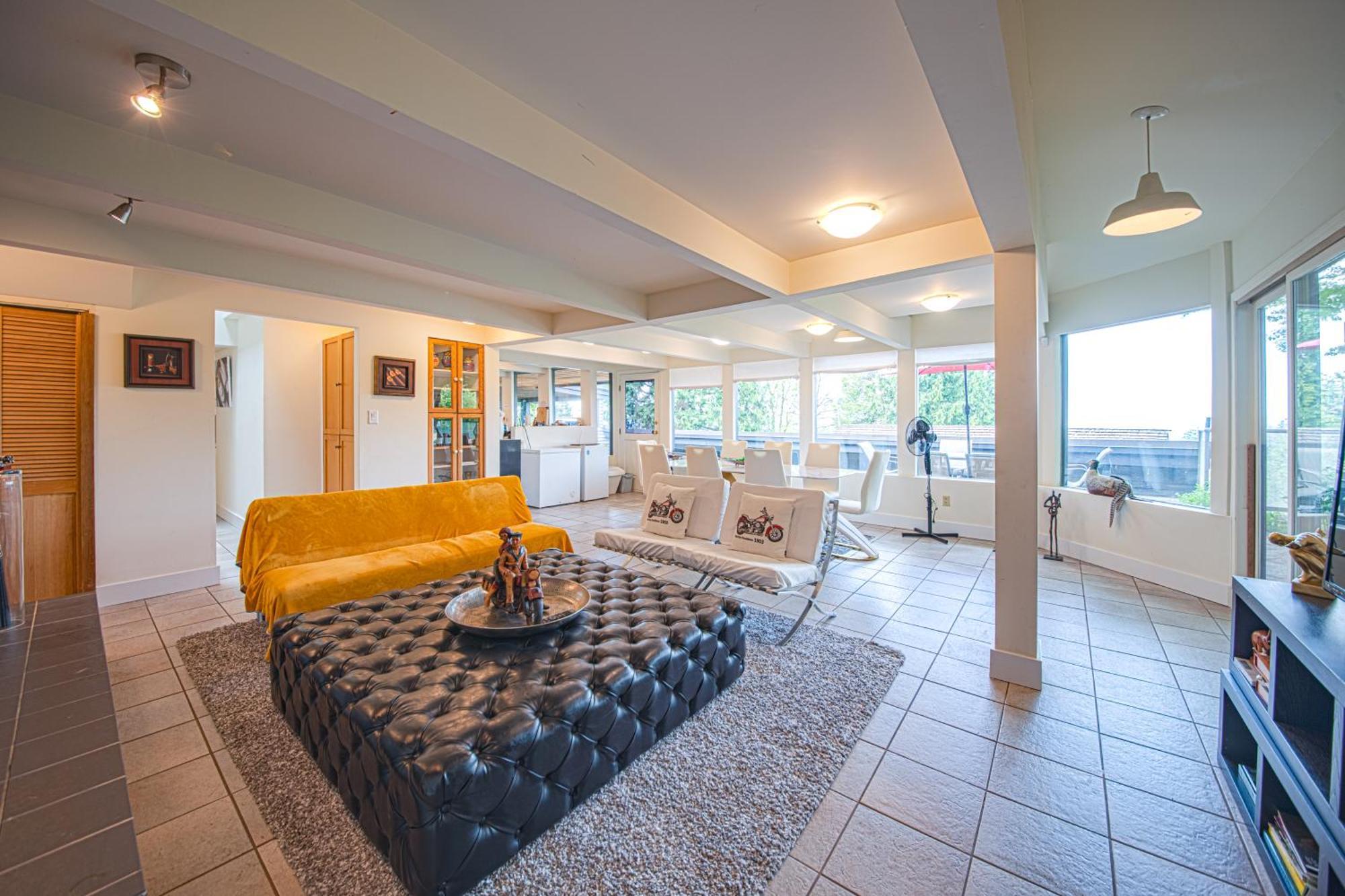 Cypress: Private Bedroom/Bathroom/Office, With Shared Pool, Hot Tub North Vancouver Exterior photo